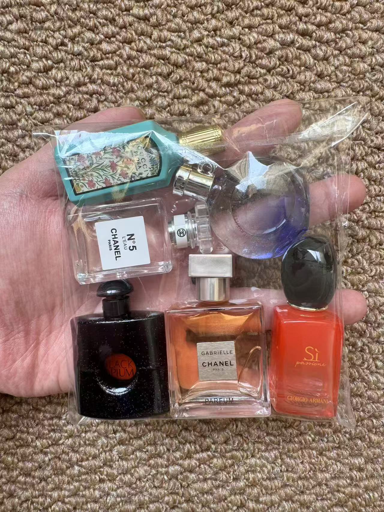 Combination perfume sample set for trial 6 samples