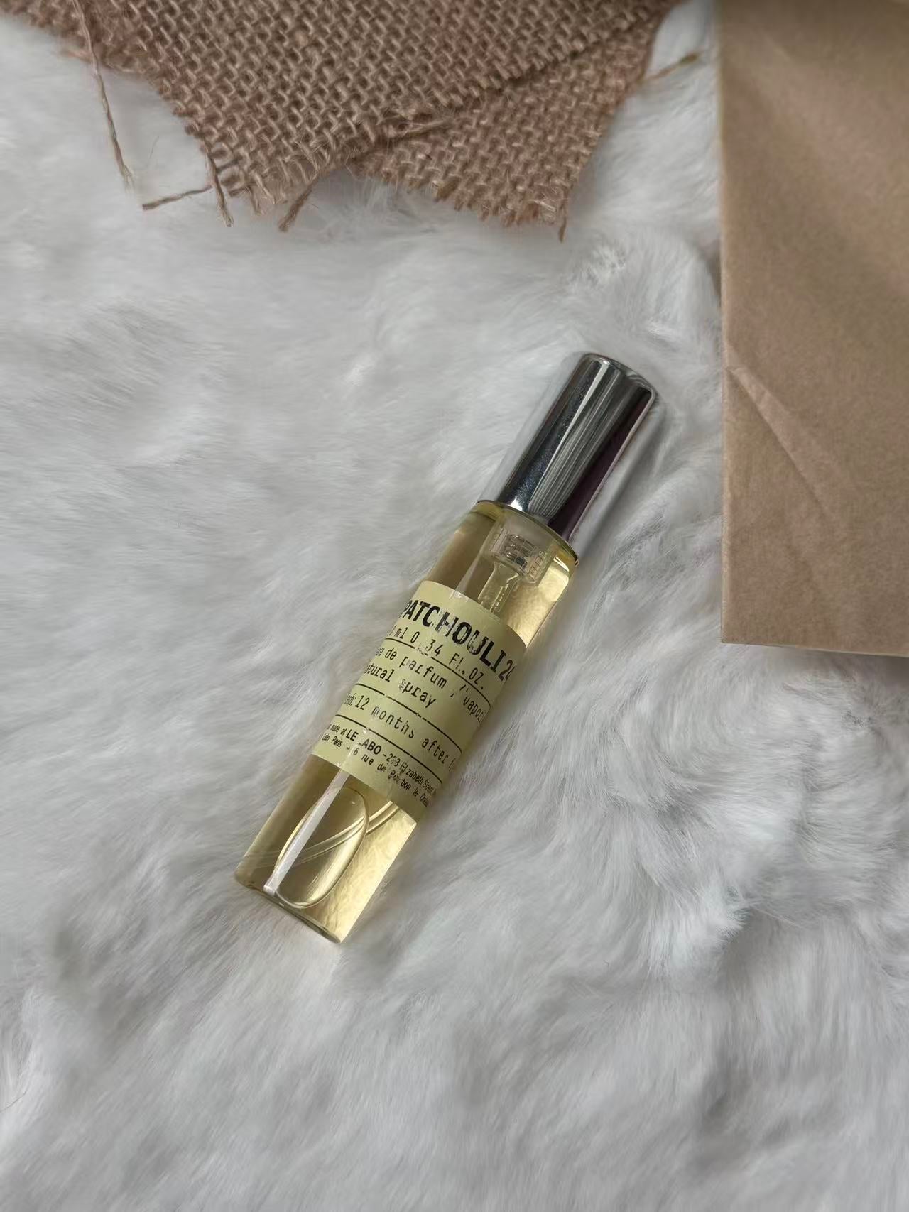 Combination perfume sample set for trial