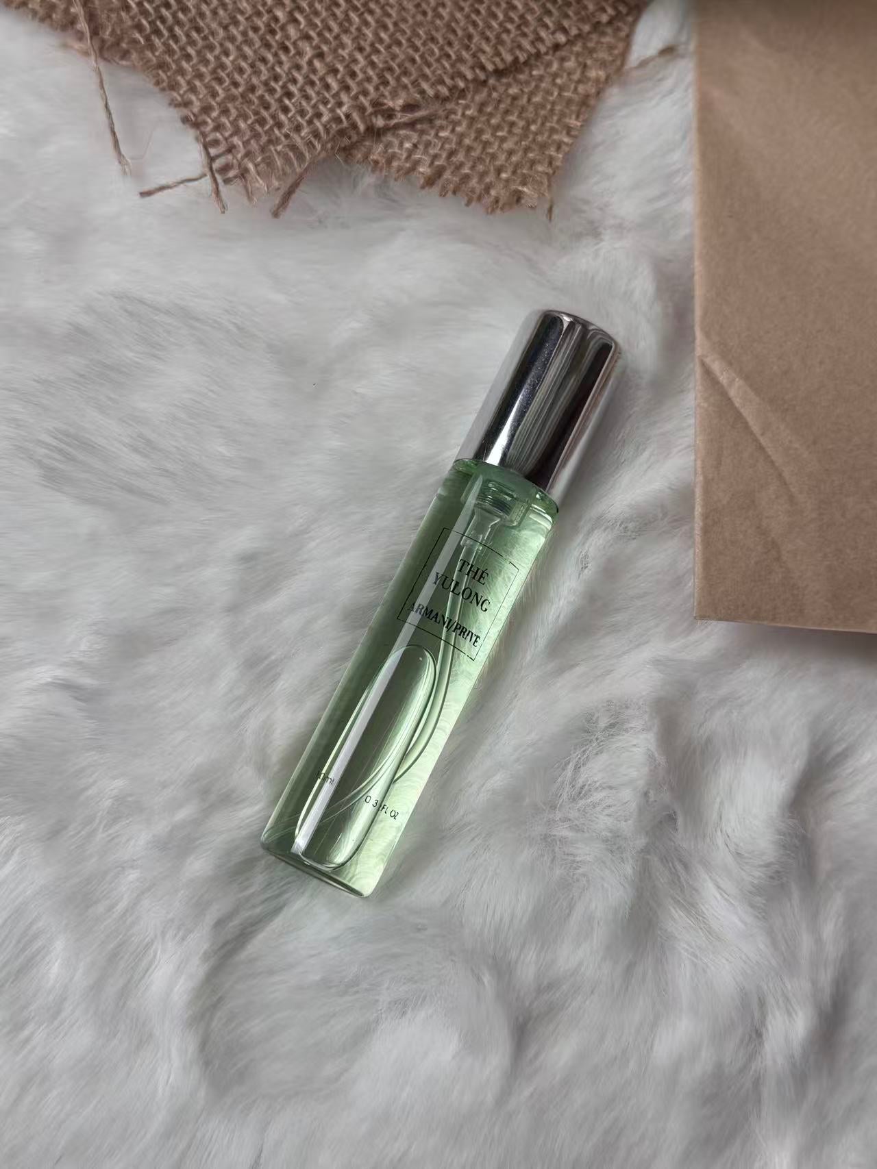 Combination perfume sample set for trial