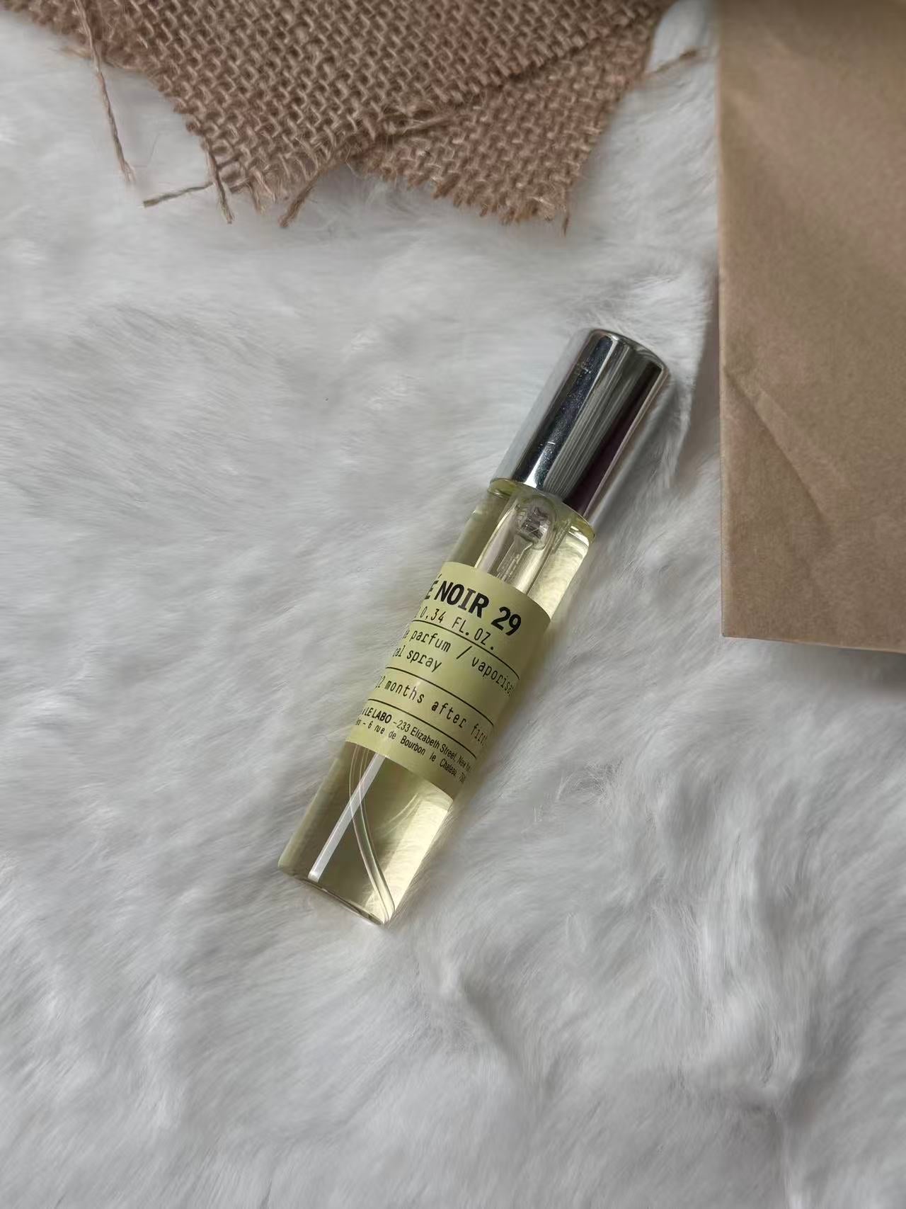 Combination perfume sample set for trial