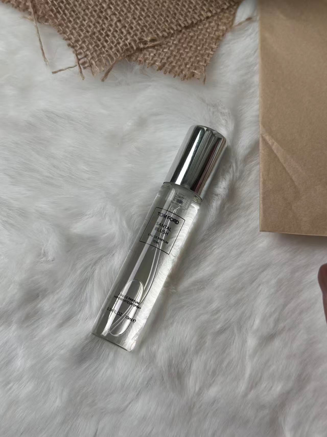 Combination perfume sample set for trial