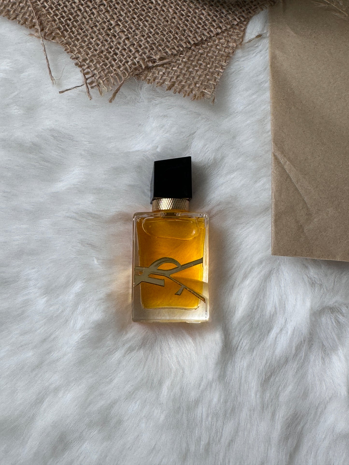 Combination perfume sample set for trial