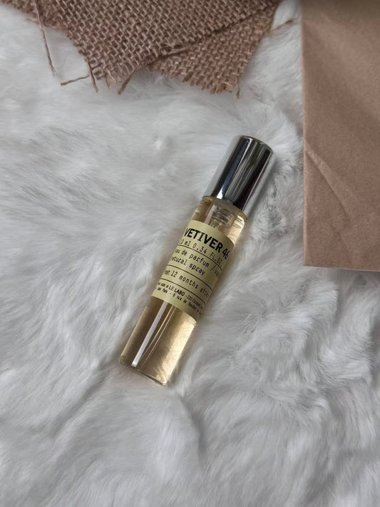 Combination perfume sample set for trial