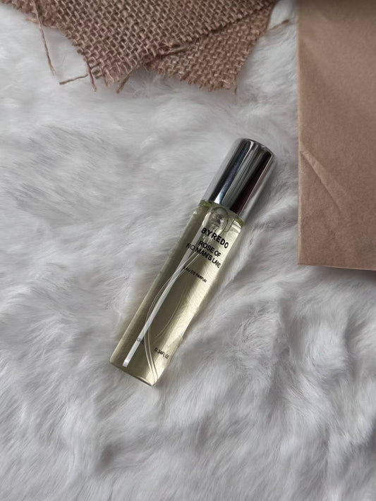 Combination perfume sample set for trial